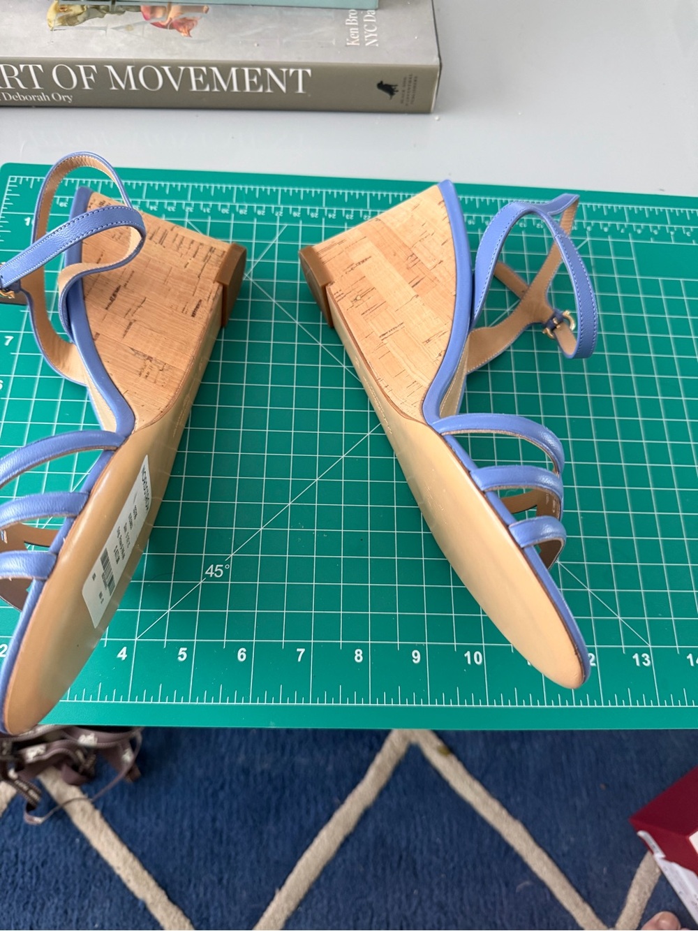 Brand New Salvatore Ferragamo Lavender Blue Leather Gancini-Strap Sandals, Sz9.5 - Picture 3 of 7
